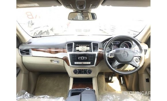 Buy Import Mercedes-Benz 190 White Car in Import - Dubai in Andijon Buy Import Mercedes-Benz 190 White Car in Import - Dubai in Andijon
