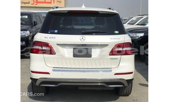 Buy Import Mercedes-Benz 190 White Car in Import - Dubai in Andijon Buy Import Mercedes-Benz 190 White Car in Import - Dubai in Andijon