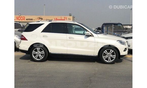 Buy Import Mercedes-Benz 190 White Car in Import - Dubai in Andijon Buy Import Mercedes-Benz 190 White Car in Import - Dubai in Andijon
