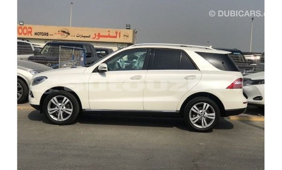 Buy Import Mercedes-Benz 190 White Car in Import - Dubai in Andijon Buy Import Mercedes-Benz 190 White Car in Import - Dubai in Andijon