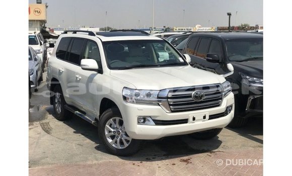 Buy Import Toyota Land Cruiser White Car in Import - Dubai in Andijon Buy Import Toyota Land Cruiser White Car in Import - Dubai in Andijon
