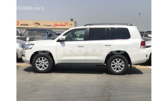 Buy Import Toyota Land Cruiser White Car in Import - Dubai in Andijon Buy Import Toyota Land Cruiser White Car in Import - Dubai in Andijon