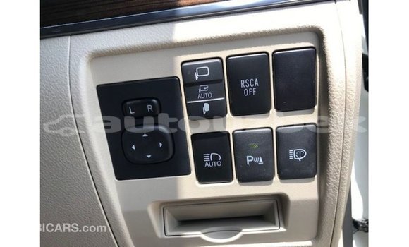 Buy Import Toyota Land Cruiser White Car in Import - Dubai in Andijon Buy Import Toyota Land Cruiser White Car in Import - Dubai in Andijon