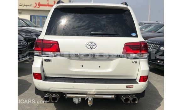 Buy Import Toyota Land Cruiser White Car in Import - Dubai in Andijon Buy Import Toyota Land Cruiser White Car in Import - Dubai in Andijon