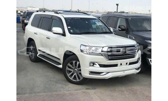 Buy Import Toyota Land Cruiser White Car in Import - Dubai in Andijon Buy Import Toyota Land Cruiser White Car in Import - Dubai in Andijon