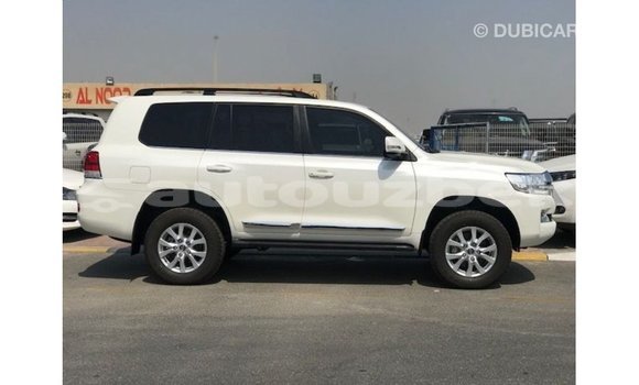 Buy Import Toyota Land Cruiser White Car in Import - Dubai in Andijon Buy Import Toyota Land Cruiser White Car in Import - Dubai in Andijon