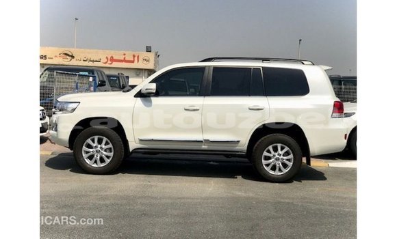 Buy Import Toyota Land Cruiser White Car in Import - Dubai in Andijon Buy Import Toyota Land Cruiser White Car in Import - Dubai in Andijon