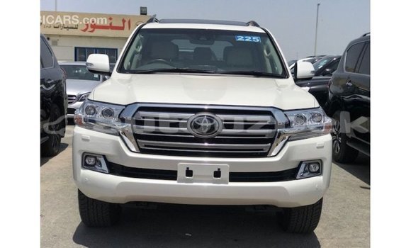 Buy Import Toyota Land Cruiser White Car in Import - Dubai in Andijon Buy Import Toyota Land Cruiser White Car in Import - Dubai in Andijon