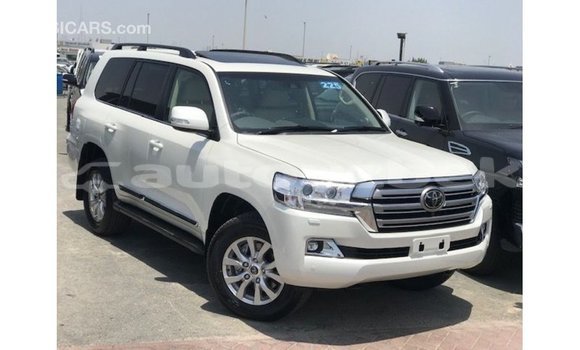 Buy Import Toyota Land Cruiser White Car in Import - Dubai in Andijon Buy Import Toyota Land Cruiser White Car in Import - Dubai in Andijon