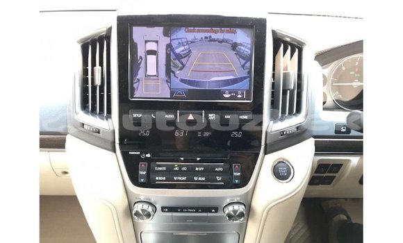 Buy Import Toyota Land Cruiser White Car in Import - Dubai in Andijon Buy Import Toyota Land Cruiser White Car in Import - Dubai in Andijon