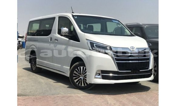 Buy Import Toyota Granvia White Car in Import - Dubai in Andijon