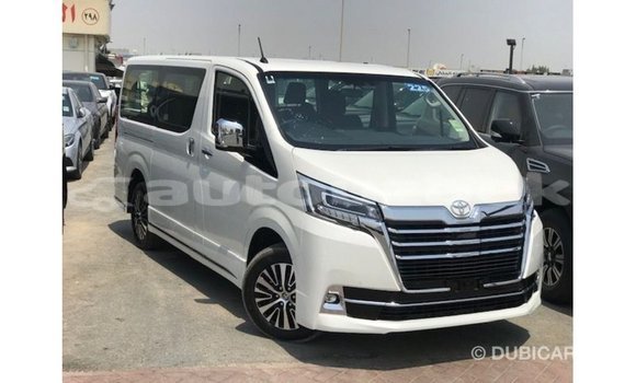Buy Import Toyota Granvia White Car in Import - Dubai in Andijon Buy Import Toyota Granvia White Car in Import - Dubai in Andijon