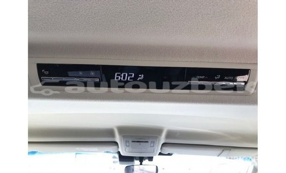 Buy Import Toyota Granvia White Car in Import - Dubai in Andijon Buy Import Toyota Granvia White Car in Import - Dubai in Andijon