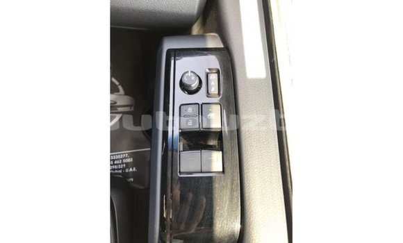 Buy Import Toyota Granvia White Car in Import - Dubai in Andijon Buy Import Toyota Granvia White Car in Import - Dubai in Andijon