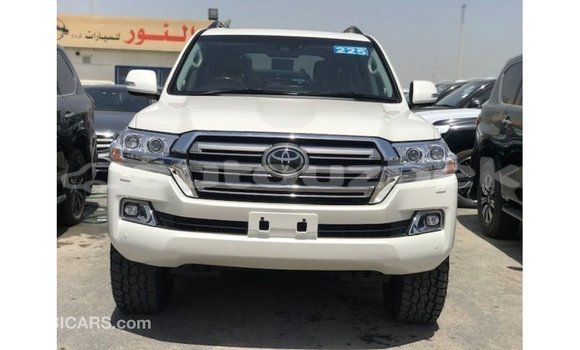 Buy Import Toyota Land Cruiser White Car in Import - Dubai in Andijon Buy Import Toyota Land Cruiser White Car in Import - Dubai in Andijon
