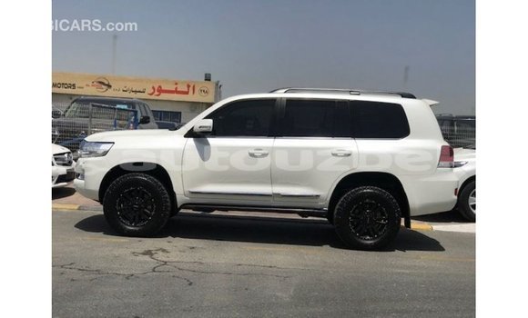 Buy Import Toyota Land Cruiser White Car in Import - Dubai in Andijon Buy Import Toyota Land Cruiser White Car in Import - Dubai in Andijon