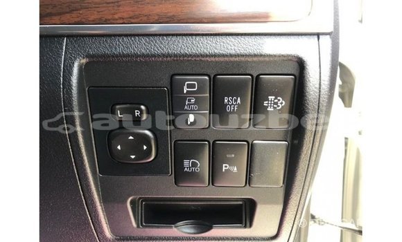 Buy Import Toyota Land Cruiser White Car in Import - Dubai in Andijon Buy Import Toyota Land Cruiser White Car in Import - Dubai in Andijon