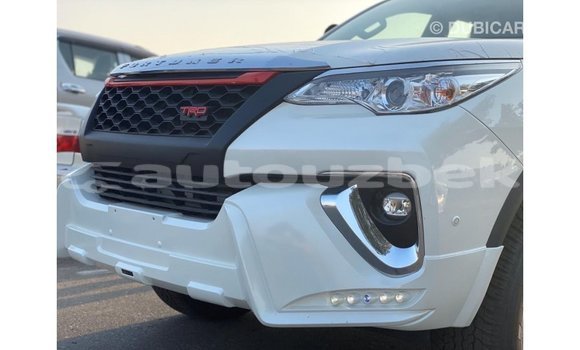 Buy Import Toyota Fortuner White Car in Import - Dubai in Andijon Buy Import Toyota Fortuner White Car in Import - Dubai in Andijon