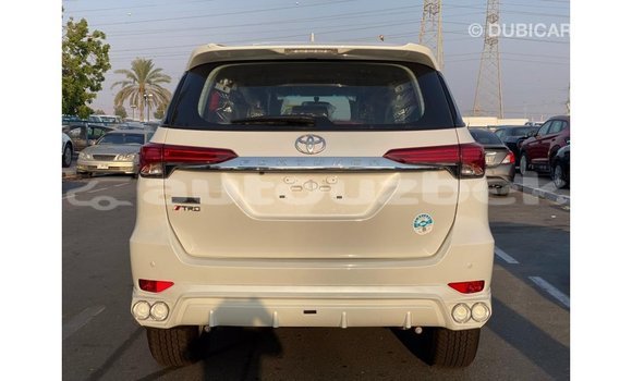 Buy Import Toyota Fortuner White Car in Import - Dubai in Andijon Buy Import Toyota Fortuner White Car in Import - Dubai in Andijon