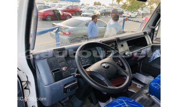 Buy Import Mitsubishi Carisma White Car in Import - Dubai in Andijon Buy Import Mitsubishi Carisma White Car in Import - Dubai in Andijon