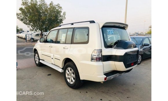 Buy Import Mitsubishi Pajero White Car in Import - Dubai in Andijon Buy Import Mitsubishi Pajero White Car in Import - Dubai in Andijon