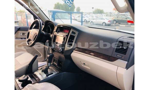 Buy Import Mitsubishi Pajero White Car in Import - Dubai in Andijon Buy Import Mitsubishi Pajero White Car in Import - Dubai in Andijon