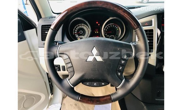 Buy Import Mitsubishi Pajero White Car in Import - Dubai in Andijon Buy Import Mitsubishi Pajero White Car in Import - Dubai in Andijon