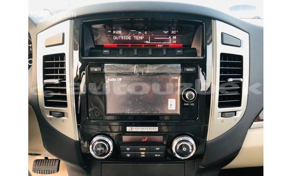 Buy Import Mitsubishi Pajero White Car in Import - Dubai in Andijon Buy Import Mitsubishi Pajero White Car in Import - Dubai in Andijon