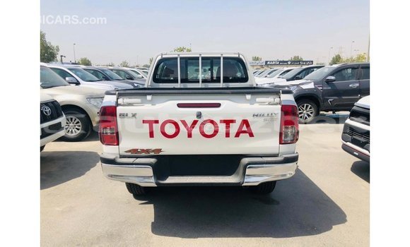 Buy Import Toyota Hilux White Car in Import - Dubai in Andijon Buy Import Toyota Hilux White Car in Import - Dubai in Andijon