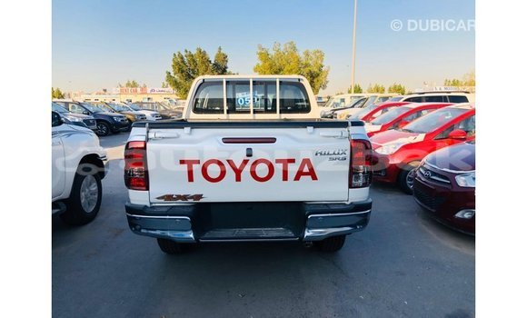 Buy Import Toyota Hilux White Car in Import - Dubai in Andijon Buy Import Toyota Hilux White Car in Import - Dubai in Andijon