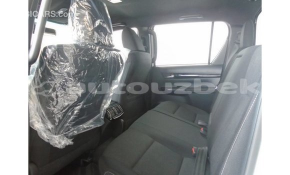 Buy Import Toyota Hilux White Car in Import - Dubai in Andijon Buy Import Toyota Hilux White Car in Import - Dubai in Andijon