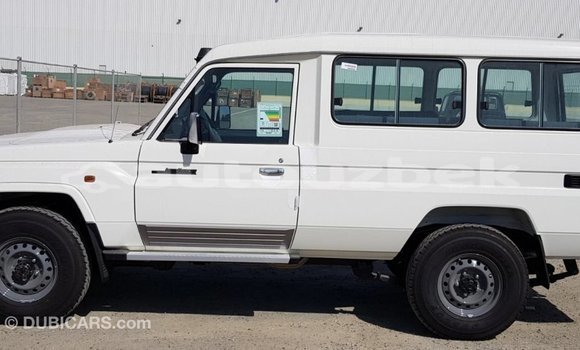 Buy Import Toyota Land Cruiser White Car in Import - Dubai in Andijon Buy Import Toyota Land Cruiser White Car in Import - Dubai in Andijon