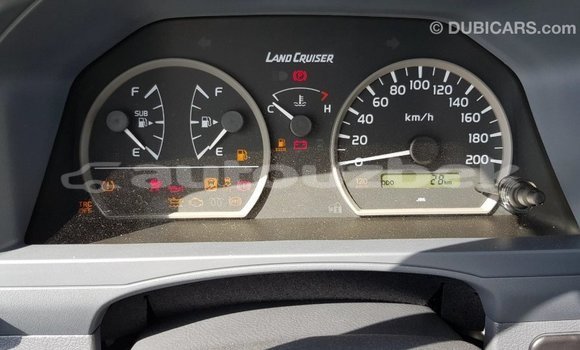 Buy Import Toyota Land Cruiser White Car in Import - Dubai in Andijon Buy Import Toyota Land Cruiser White Car in Import - Dubai in Andijon