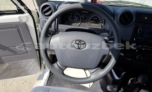 Buy Import Toyota Land Cruiser White Car in Import - Dubai in Andijon Buy Import Toyota Land Cruiser White Car in Import - Dubai in Andijon
