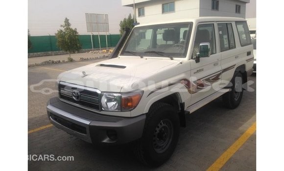 Buy Import Toyota Land Cruiser White Car in Import - Dubai in Andijon Buy Import Toyota Land Cruiser White Car in Import - Dubai in Andijon