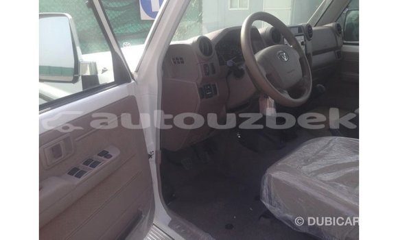 Buy Import Toyota Land Cruiser White Car in Import - Dubai in Andijon Buy Import Toyota Land Cruiser White Car in Import - Dubai in Andijon