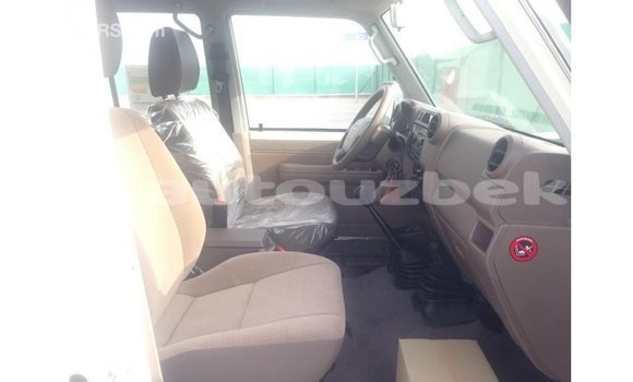 Buy Import Toyota Land Cruiser White Car in Import - Dubai in Andijon Buy Import Toyota Land Cruiser White Car in Import - Dubai in Andijon