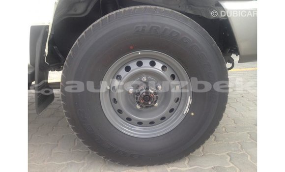 Buy Import Toyota Land Cruiser White Car in Import - Dubai in Andijon Buy Import Toyota Land Cruiser White Car in Import - Dubai in Andijon