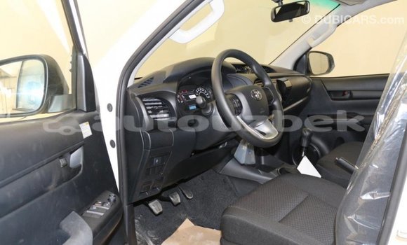 Buy Import Toyota Hilux White Car in Import - Dubai in Andijon Buy Import Toyota Hilux White Car in Import - Dubai in Andijon