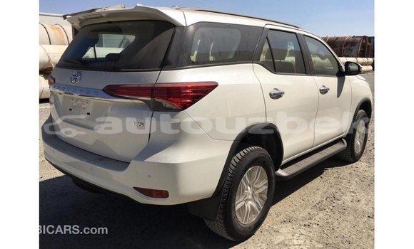 Buy Import Toyota Fortuner White Car in Import - Dubai in Andijon Buy Import Toyota Fortuner White Car in Import - Dubai in Andijon