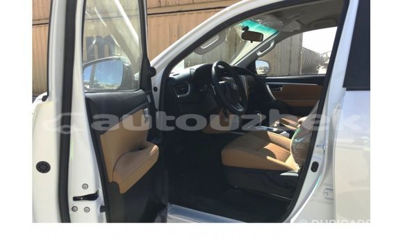 Buy Import Toyota Fortuner White Car in Import - Dubai in Andijon Buy Import Toyota Fortuner White Car in Import - Dubai in Andijon