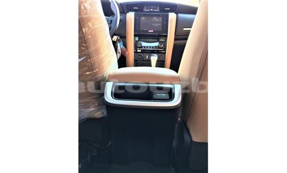 Buy Import Toyota Fortuner White Car in Import - Dubai in Andijon Buy Import Toyota Fortuner White Car in Import - Dubai in Andijon