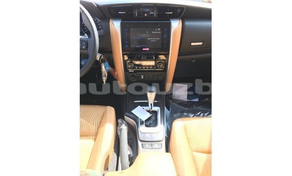 Buy Import Toyota Fortuner White Car in Import - Dubai in Andijon Buy Import Toyota Fortuner White Car in Import - Dubai in Andijon