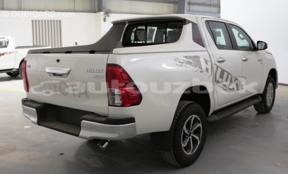 Buy Import Toyota Hilux White Car in Import - Dubai in Andijon Buy Import Toyota Hilux White Car in Import - Dubai in Andijon