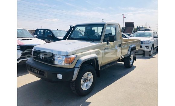 Buy Import Toyota Land Cruiser Beige Car in Import - Dubai in Andijon Buy Import Toyota Land Cruiser Beige Car in Import - Dubai in Andijon