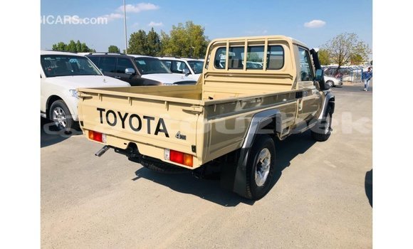 Buy Import Toyota Land Cruiser Beige Car in Import - Dubai in Andijon Buy Import Toyota Land Cruiser Beige Car in Import - Dubai in Andijon
