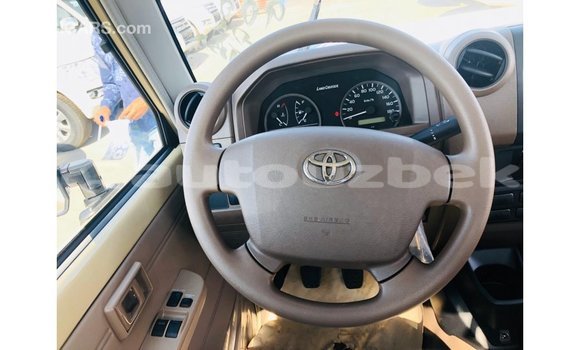 Buy Import Toyota Land Cruiser Beige Car in Import - Dubai in Andijon Buy Import Toyota Land Cruiser Beige Car in Import - Dubai in Andijon