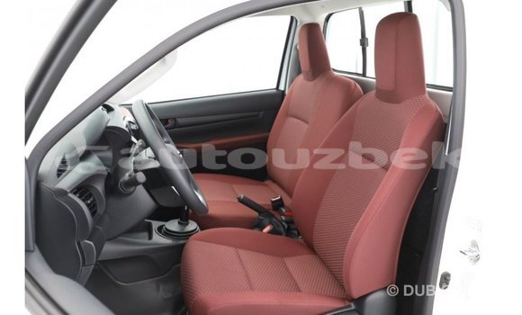 Buy Import Toyota Hilux White Car in Import - Dubai in Andijon Buy Import Toyota Hilux White Car in Import - Dubai in Andijon