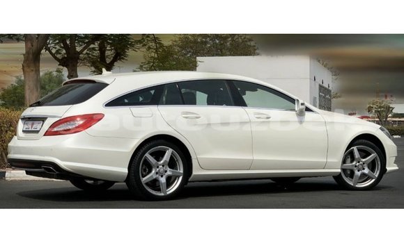 Buy Import Mercedes-Benz 190 White Car in Import - Dubai in Andijon Buy Import Mercedes-Benz 190 White Car in Import - Dubai in Andijon