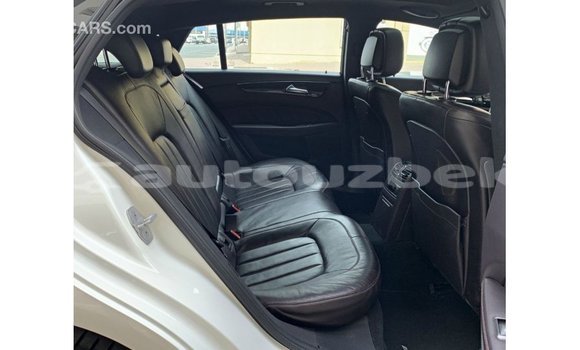Buy Import Mercedes-Benz 190 White Car in Import - Dubai in Andijon Buy Import Mercedes-Benz 190 White Car in Import - Dubai in Andijon